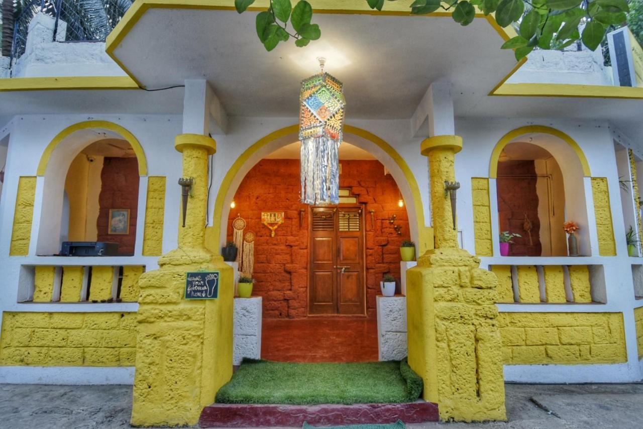 Aerostel - Backpacker'S Hostel In Goa Калангут Экстерьер фото